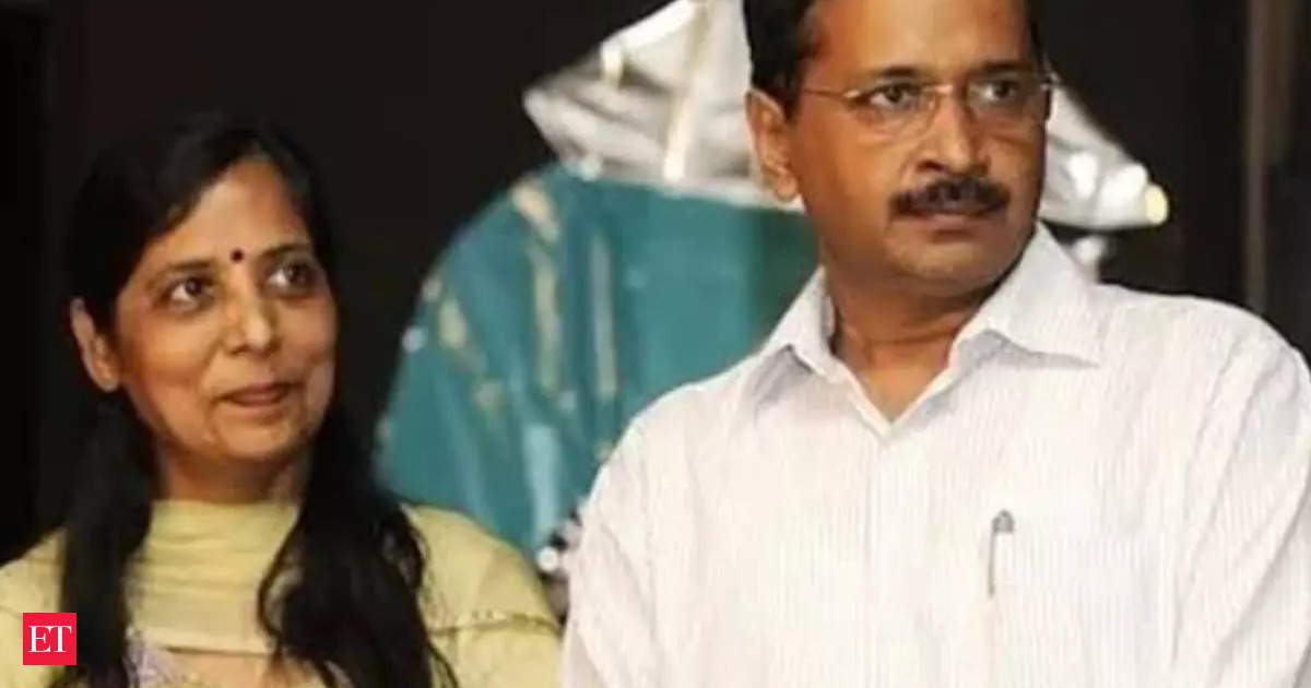 Delhi CM Arvind Kejriwal’s Wife Reads His Message in ED Custody