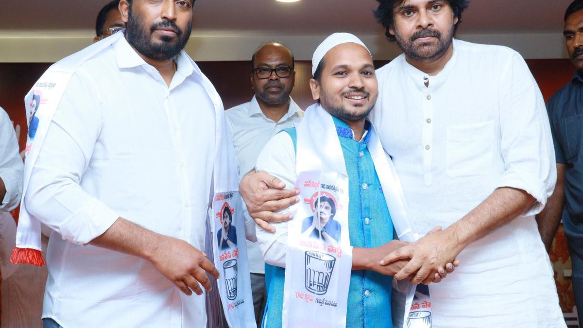 Pawan Kalyan Raises Safety Concerns from ‘Blade Batches’ during Election Campaigns