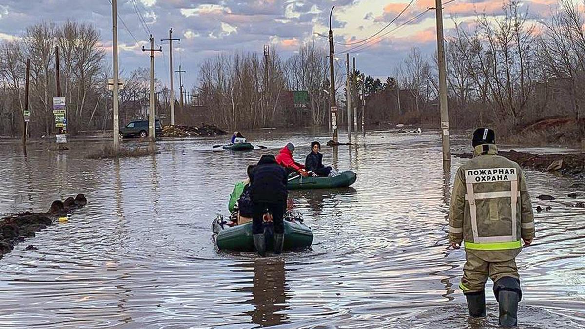 Russia evacuates over 4000 people after dam burst causing flooding