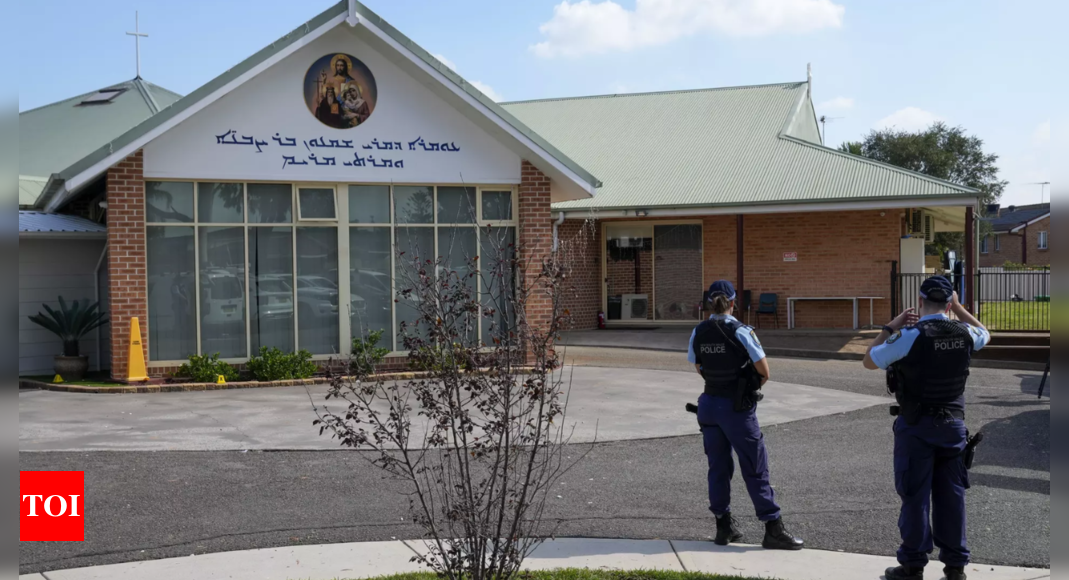 15-Year-Old Arrested Over Sydney Church Stabbing