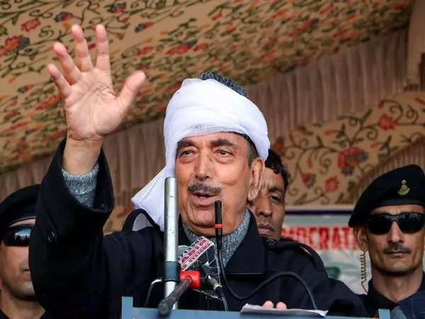 Azad criticizes delimitation, suggests more Jammu seats