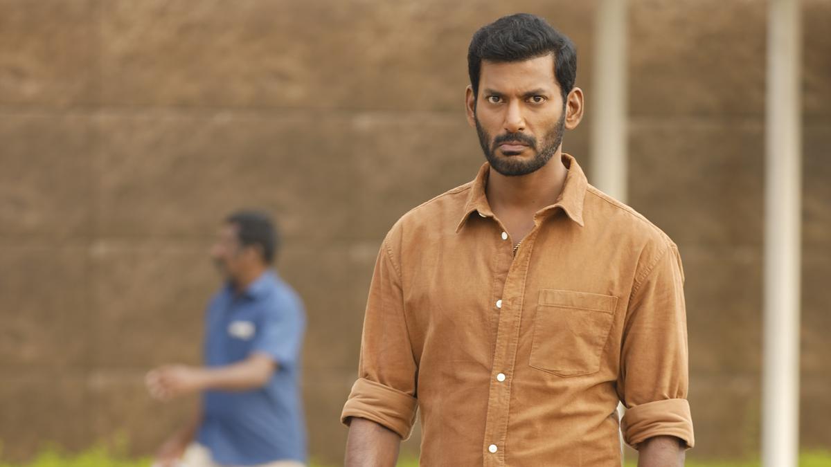 Vishal accuses Trichy and Tanjore theatre distribution association heads of running kangaroo courts