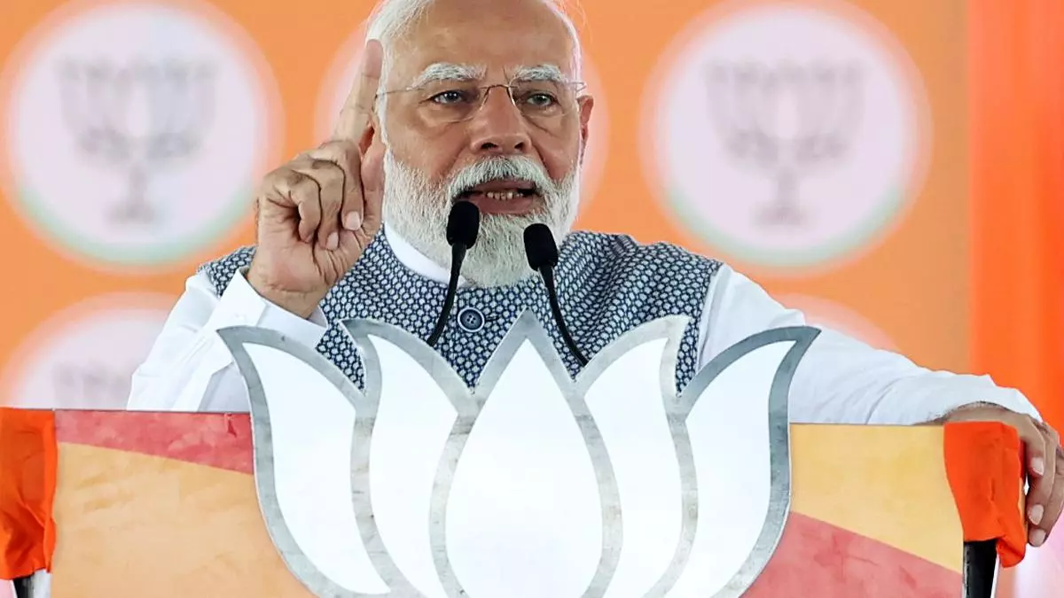 Modi Criticises Congress in Karnataka Rallies