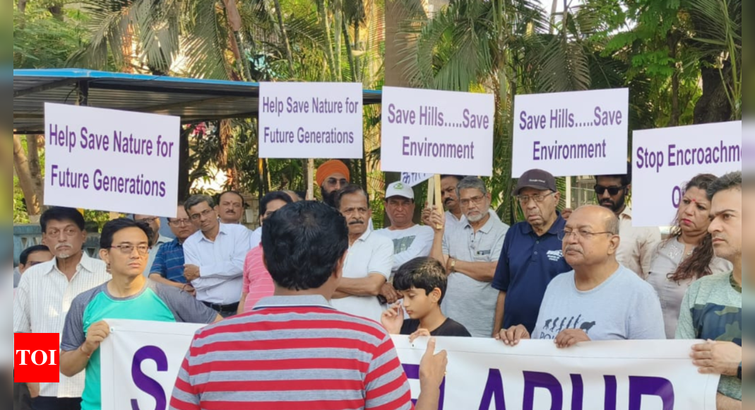 Navi Mumbai Residents Form Human Chain to Save Belapur Hill from Encroachments