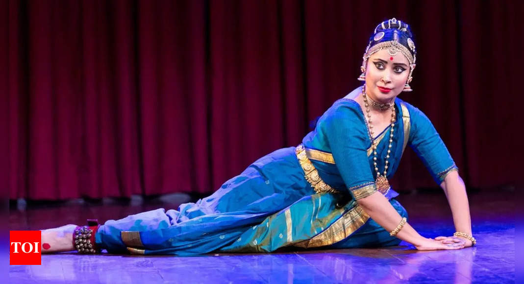 Classical Dancers Celebrate World Dance Day in Delhi