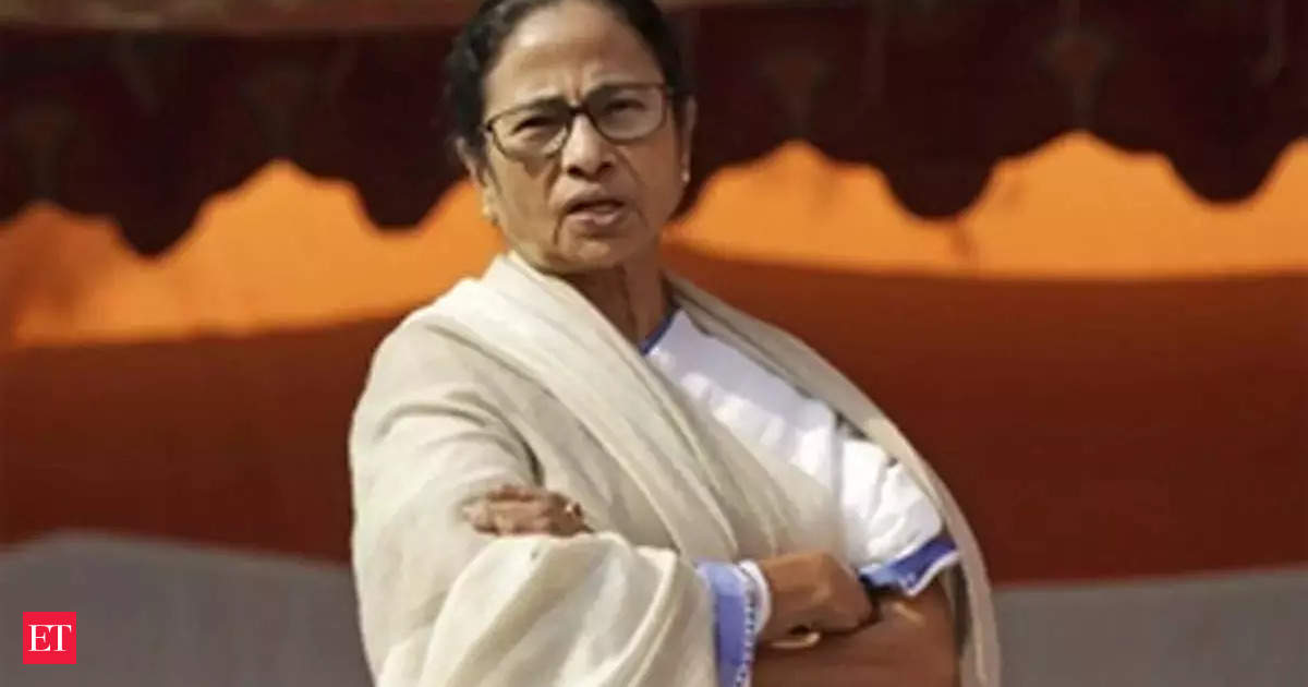 BJP paying money to buy votes: Mamata Banerjee